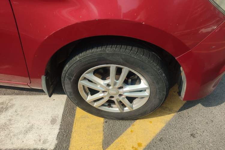 Used Karry K50 2015 1.5L Automatic Luxury Model Right Front Wheel Hub