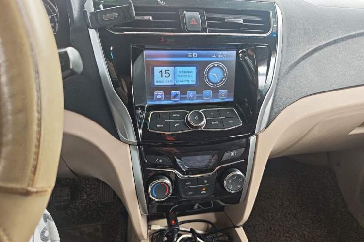 Used Karry K50 2015 1.5L Manual Luxury Model Audio And AC Panel
