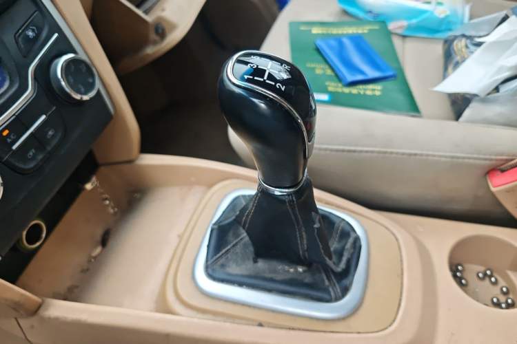 Used Karry K50 2015 1.5L Manual Base Version Gear Lever