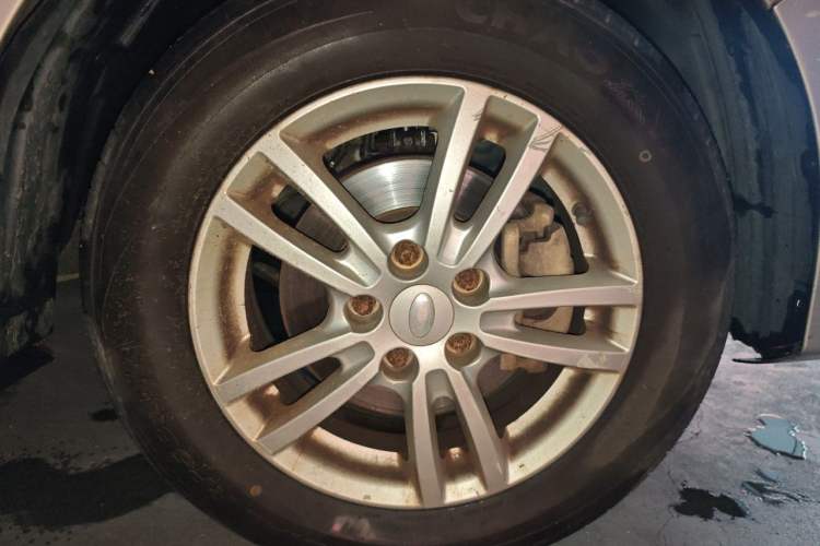 Used Karry K50 2015 1.5L Manual Luxury Model Right Front Wheel Hub