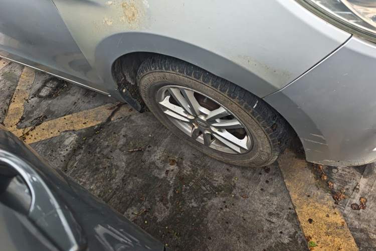 Used Karry K50 2015 1.5L Manual Luxury Model Right Front Wheel Hub
