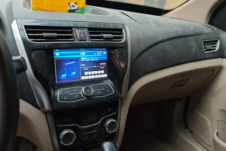 Used Karry K50 2015 1.5L Automatic Luxury Model Audio And AC Panel