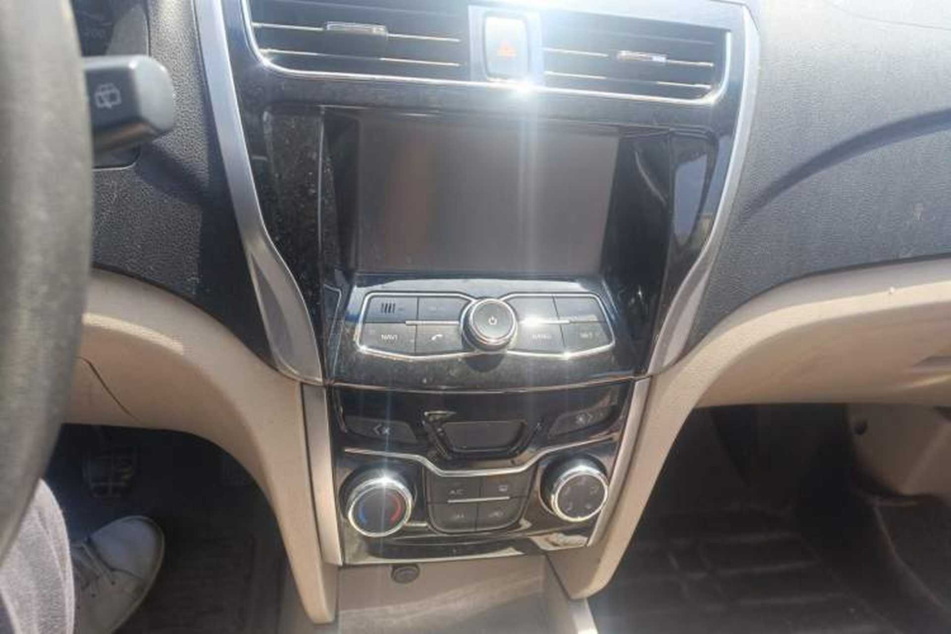 Used Karry K50 2015 1.5L Manual Standard Edition Audio And AC Panel