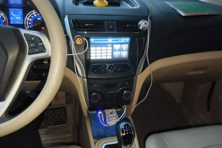 Used Karry K50 2015 1.5L Manual Luxury Model Audio And AC Panel
