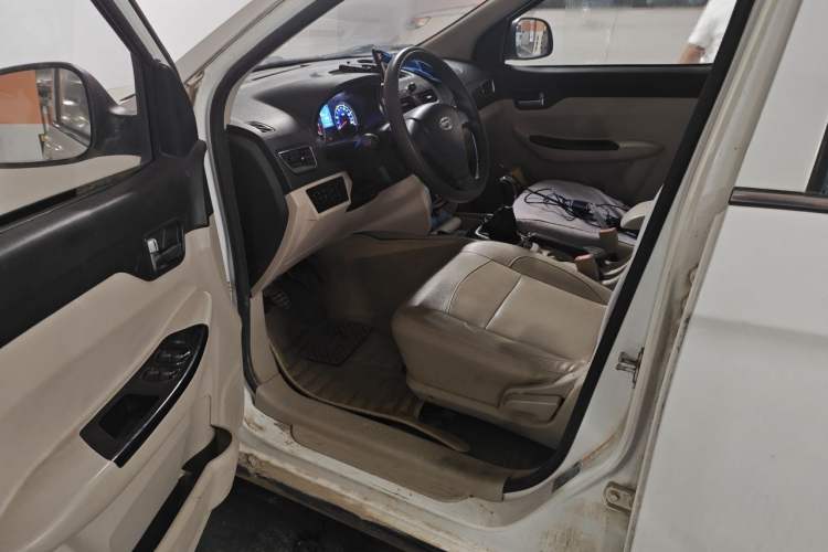 Used Karry K50 2015 1.5L Manual Comfort Model Driver Seat