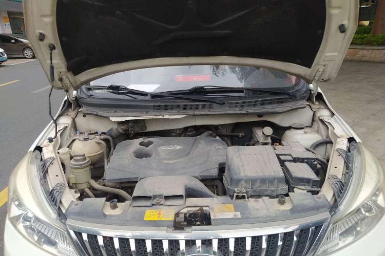 Used Karry K50 2015 1.5L Manual Comfort Model Engine Bay
