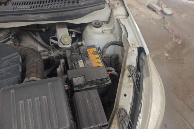 Used Karry K50 2015 1.5L Manual Luxury Model Engine Bay Left