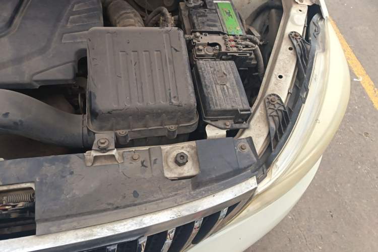 Used Karry K50 2015 1.5L Manual Luxury Model Engine Bay Left