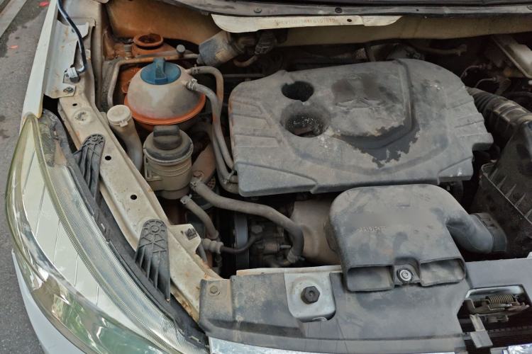 Used Karry K50 2015 1.5L Automatic Luxury Model Engine Bay Right