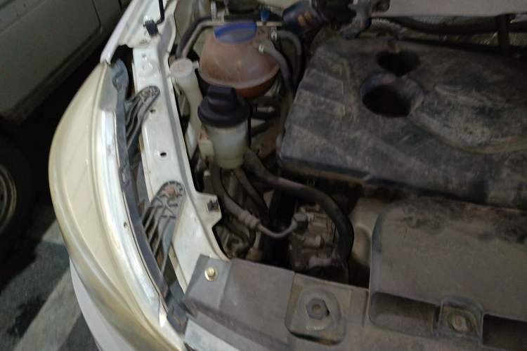 Used Karry K50 2015 1.5L Automatic Comfort Model Engine Bay Right