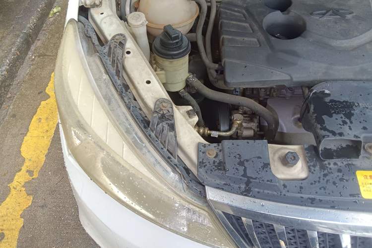 Used Karry K50 2015 1.5L Automatic Comfort Model Engine Bay Right