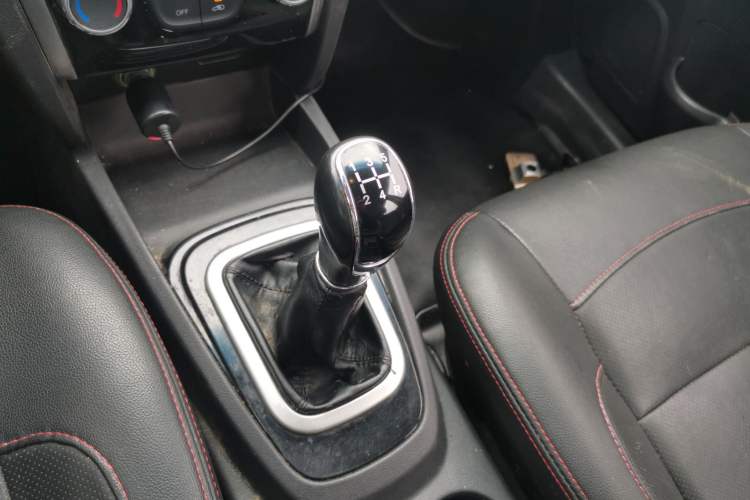 Used Karry K50 2015 1.5L Manual Luxury Model Gear Lever