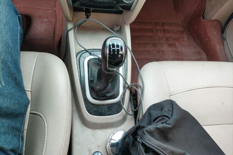 Used Karry K50 2015 1.5L Manual Luxury Model Gear Lever