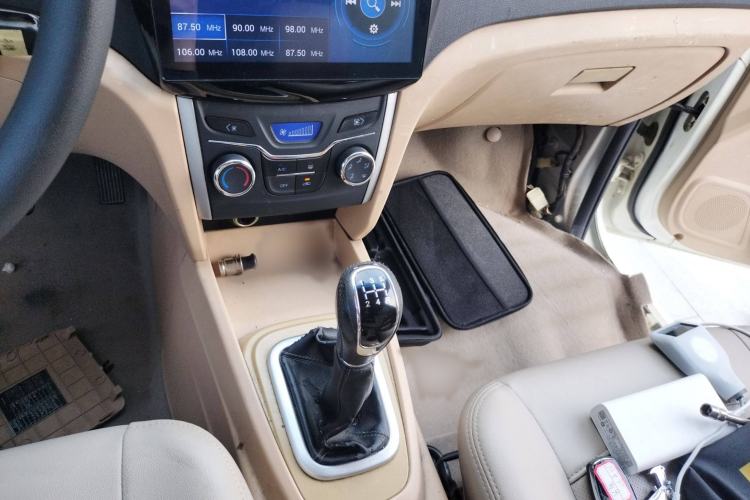 Used Karry K50 2015 1.5L Manual Luxury Model Gear Lever