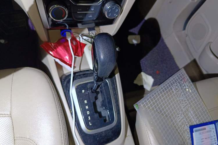 Used Karry K50 2015 1.5L Automatic Comfort Model Gear Lever