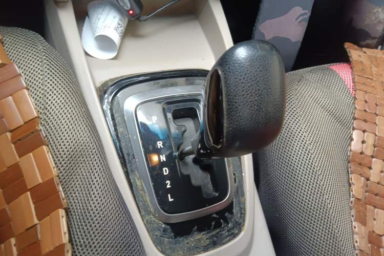 Used Karry K50 2015 1.5L Automatic Comfort Model Gear Lever