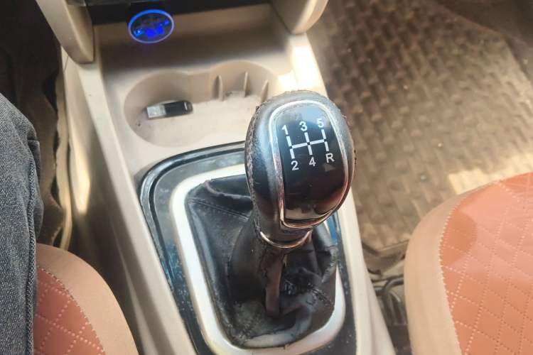 Used Karry K50 2015 1.5L Manual Base Version Gear Lever