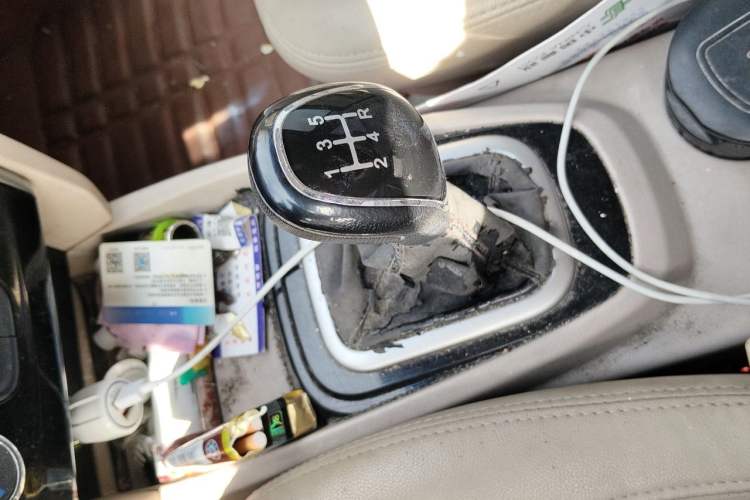 Used Karry K50 2015 1.5L Manual Luxury Model Gear Lever