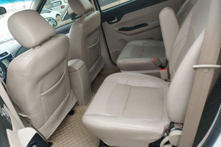 Used Karry K50 2015 1.5L Automatic Luxury Model Interior 4