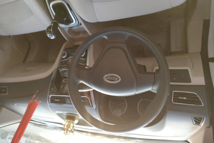 Used Karry K50 2015 1.5L Manual Base Version Interior 4