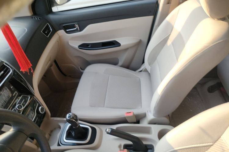 Used Karry K50 2015 1.5L Manual Base Version Interior 5