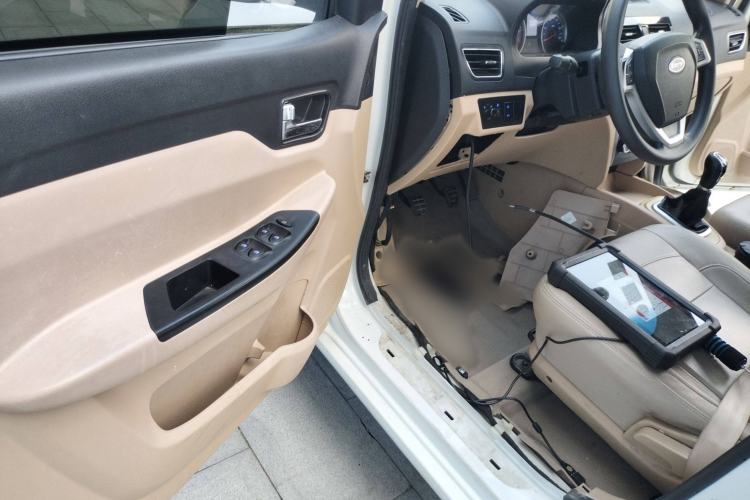 Used Karry K50 2015 1.5L Manual Luxury Model Interior 7