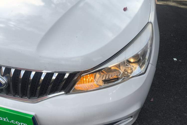Used Karry K50 2015 1.5L Manual Comfort Model Left Front Headlight