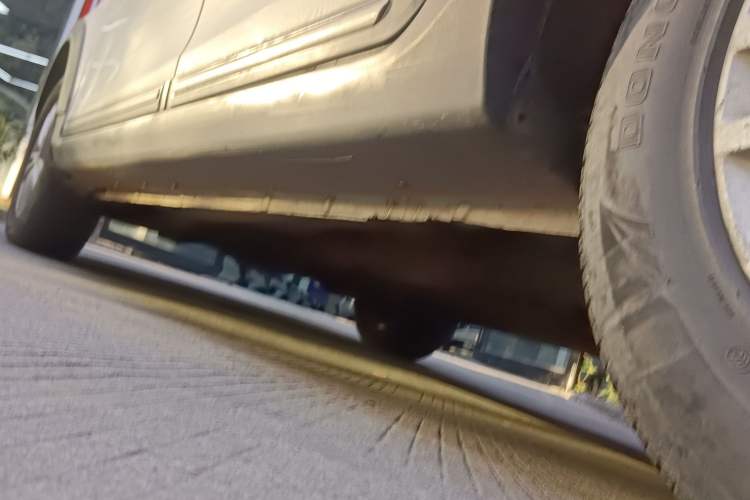 Used Karry K50 2015 1.5L Manual Comfort Model Left Side Sill