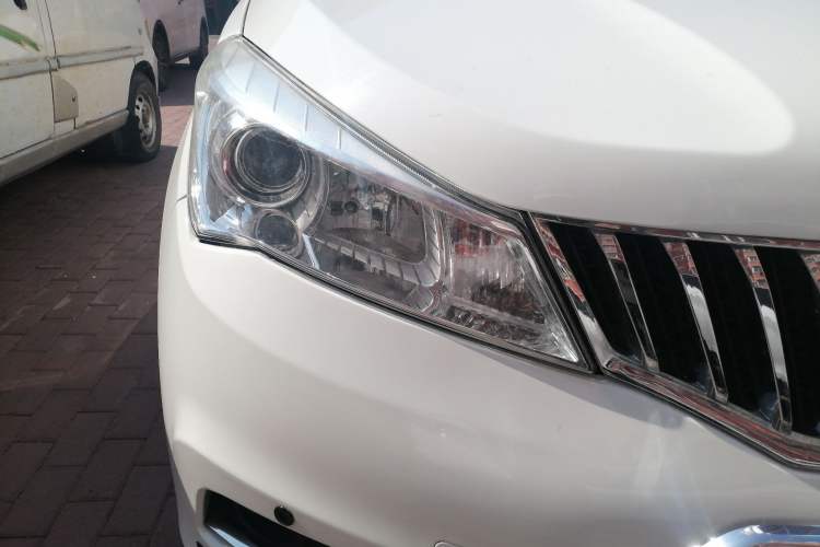 Used Karry K50 2015 1.5L Manual Comfort Model Right Front Headlight