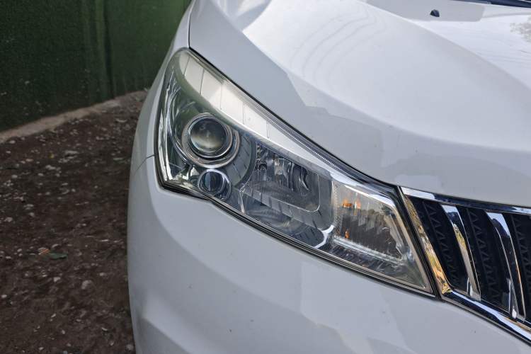 Used Karry K50 2015 1.5L Manual Comfort Model Right Front Headlight