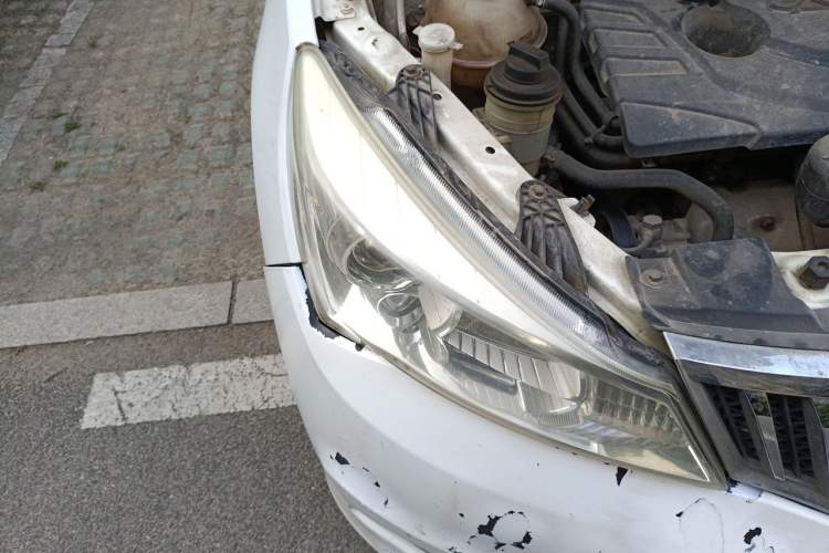 Used Karry K50 2015 1.5L Manual Comfort Model Right Front Headlight