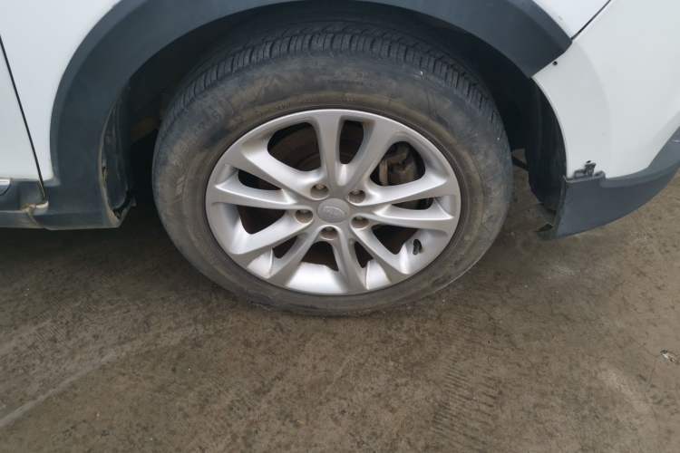 Used Karry K50 2015 1.5L Manual Luxury Model Right Front Wheel Hub