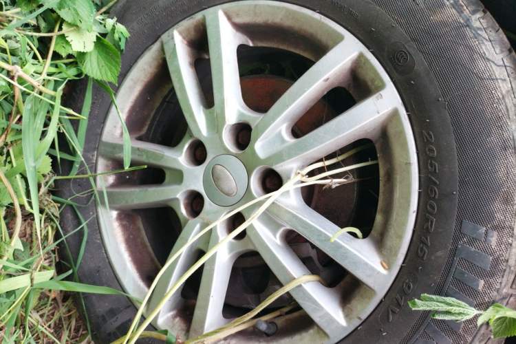 Used Karry K50 2015 1.5L Manual Luxury Model Right Front Wheel Hub