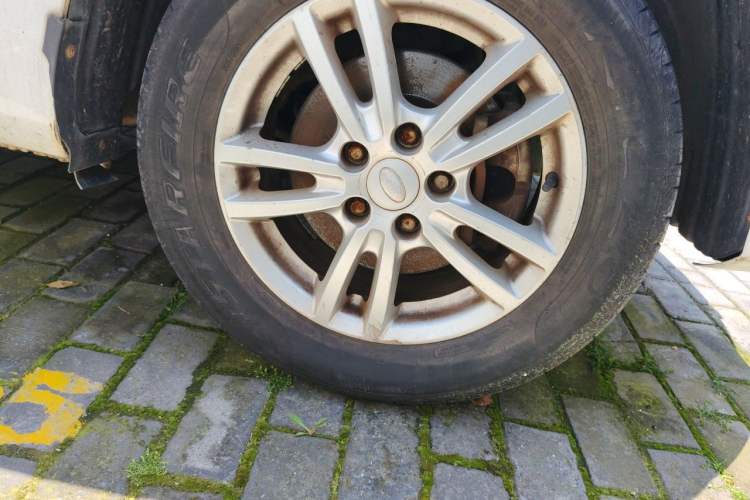 Used Karry K50 2015 1.5L Manual Luxury Model Right Front Wheel Hub
