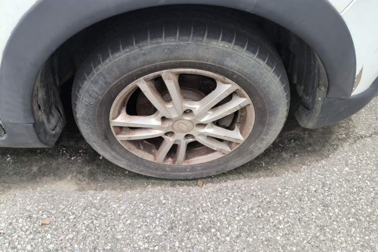 Used Karry K50 2015 1.5L Manual Luxury Model Right Front Wheel Hub