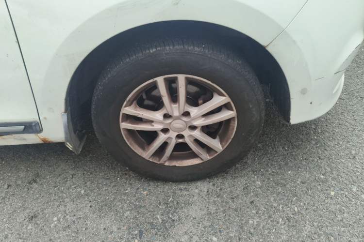Used Karry K50 2015 1.5L Manual Luxury Model Right Front Wheel Hub