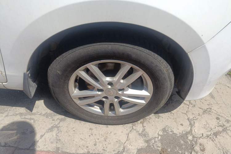 Used Karry K50 2015 1.5L Manual Standard Edition Right Front Wheel Hub
