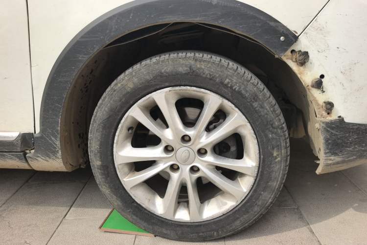 Used Karry K50 2015 1.5L Manual Luxury Model Right Front Wheel Hub