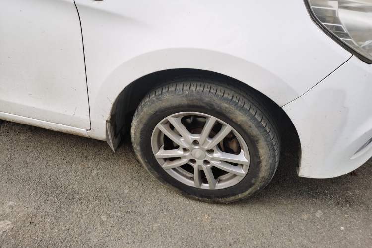 Used Karry K50 2015 1.5L Manual Luxury Model Right Front Wheel Hub