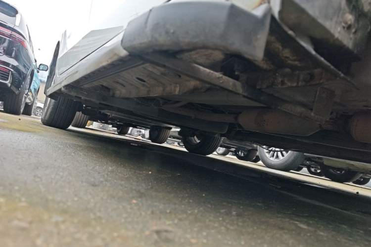 Used Karry K50 2015 1.5L Automatic Comfort Model Right Side Sill