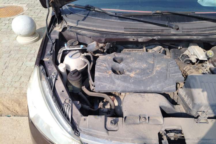 Used Karry K50 2016 K50S 1.5L Manual Comfort Model Engine Bay Right