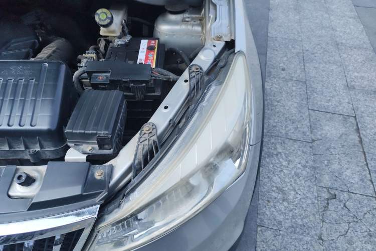 Used Karry K50 2016 K50S 1.5L Manual Comfort Model Engine Bay Left