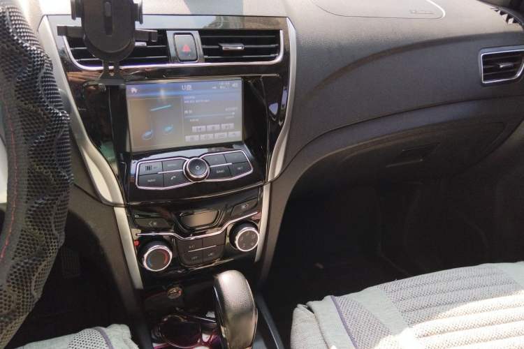 Used Karry K50 2016 K50S 1.5L Automatic Luxury Model Audio And AC Panel