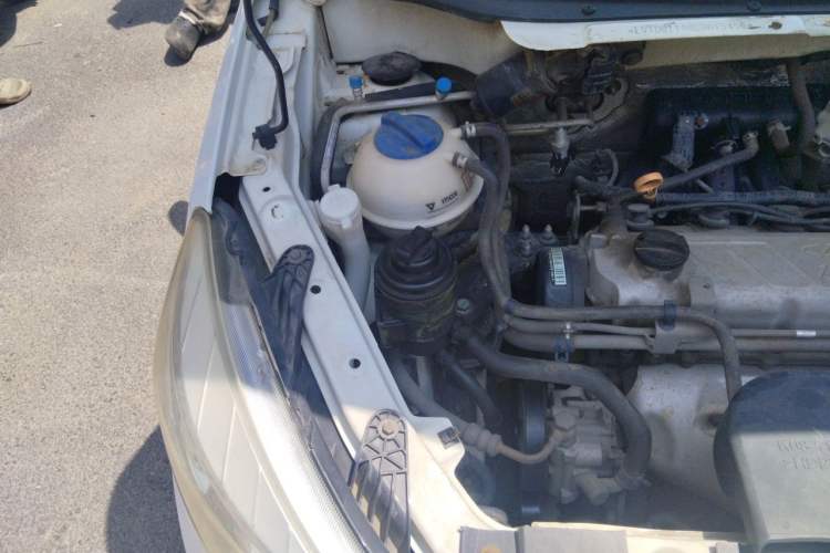 Used Karry K50 2016 K50S 1.5L Manual Standard Model Engine Bay Right