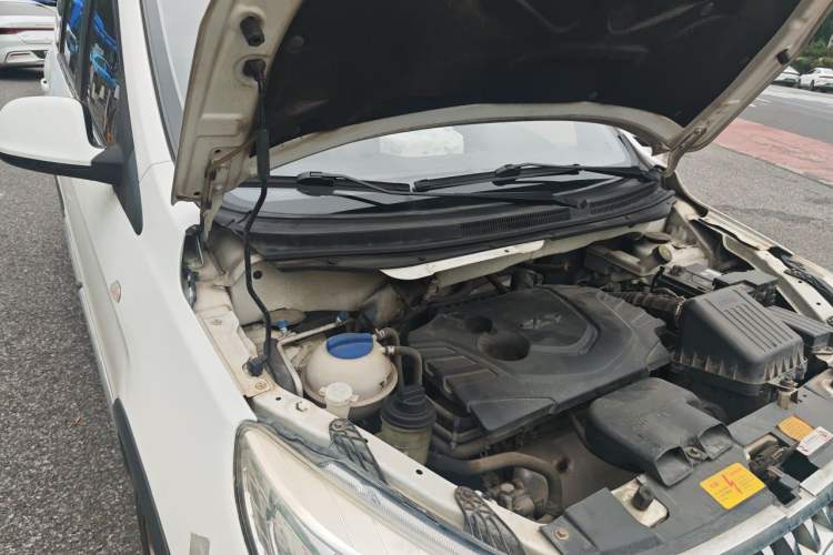 Used Karry K50 2016 K50S 1.5L Manual Luxury Model Engine Bay Right