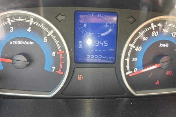 Used Karry K50 2016 K50S 1.5L Manual Luxury Model Odometer Close Up