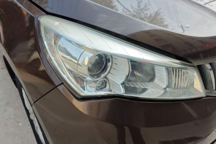 Used Karry K50 2017 1.5L Manual Base Version Right Front Headlight