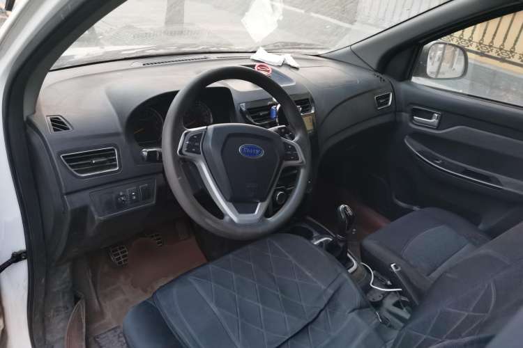 Used Karry K50 2017 1.5L Manual Base Version Center Console