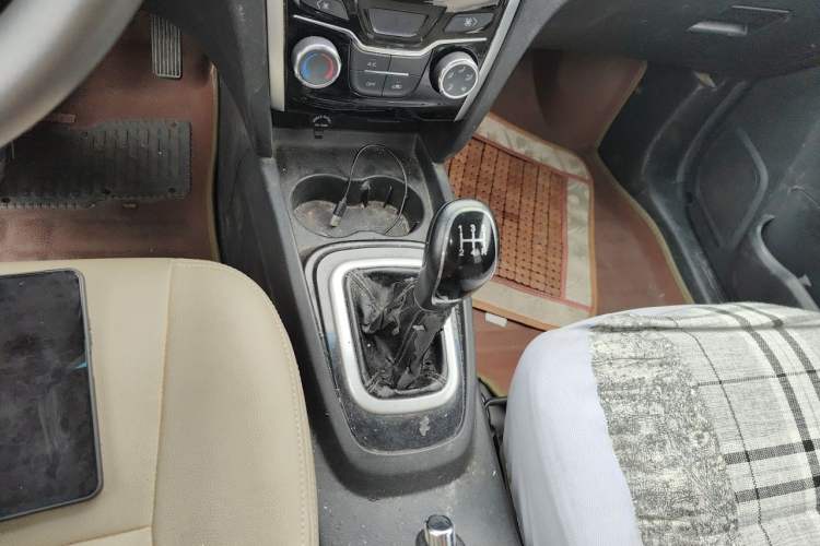 Used Karry K50 2017 1.5L Manual Luxury Model Gear Lever