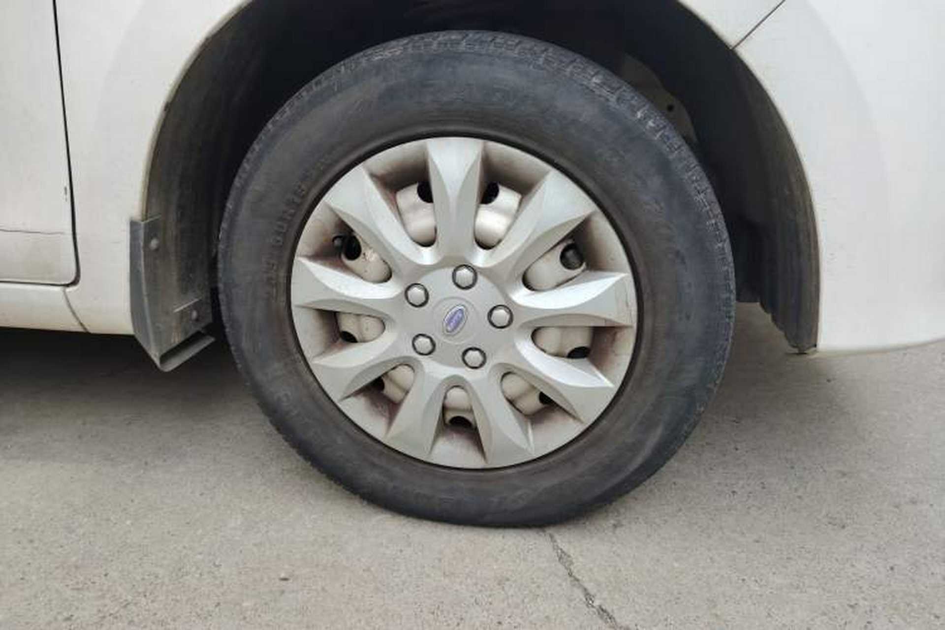Used Karry K50 2017 1.5L Manual Standard Edition Right Front Wheel Hub
